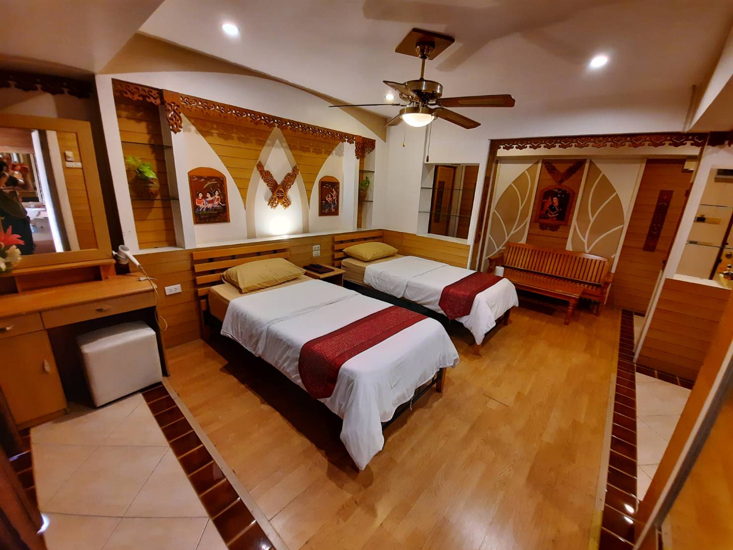 ห้องมาตรฐาน C715 (Deluxe)